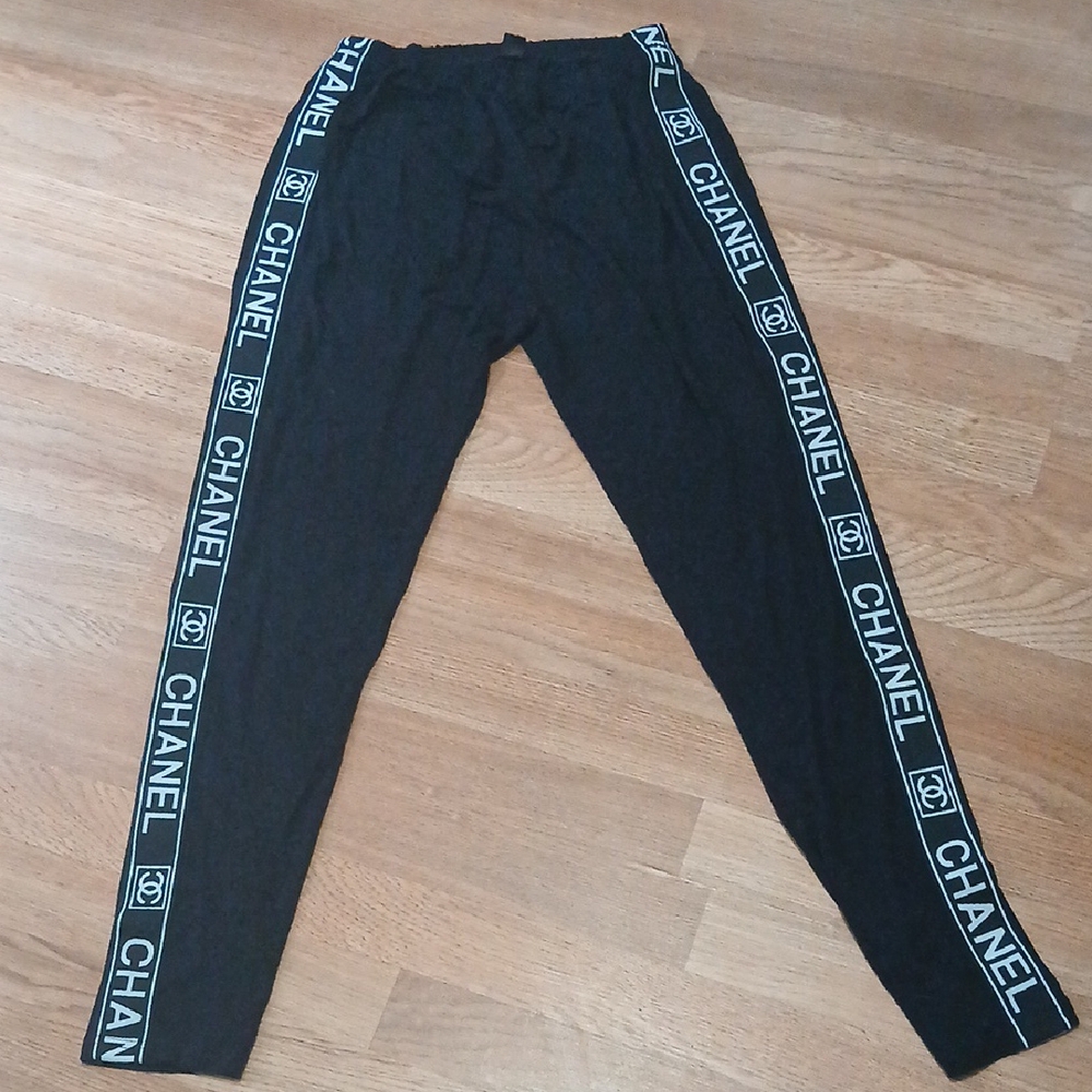 Workout Pants with Tapered Leg and Side Stripes